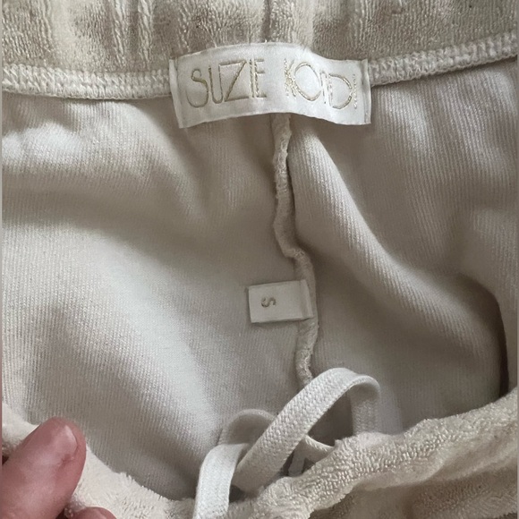Suzi Kondi Beige Joggers - Picture 2 of 6